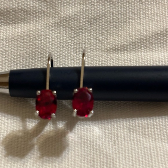 Jewelry - Elegant Red Gemstone Earrings